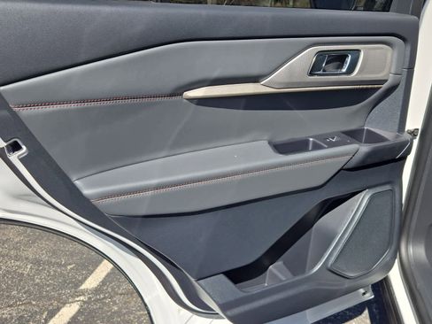 New 2026 Ford Explorer Active image 30