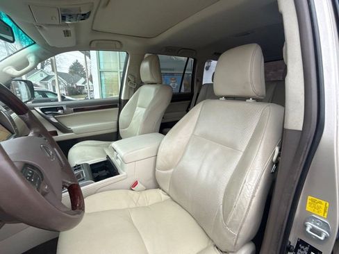 Used 2010 Lexus GX 460 image 12