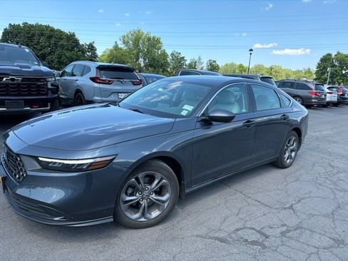 Used 2024 Honda Accord EX image 4
