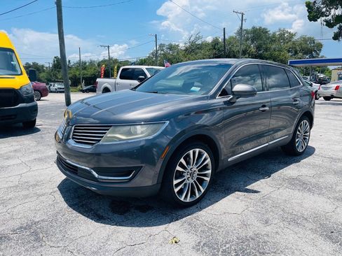 Used 2017 Lincoln MKX Reserve AWD/4WD image 5