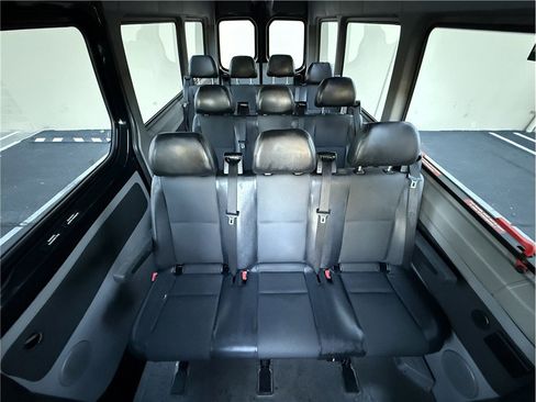 Used 2014 Mercedes-Benz Sprinter 2500 image 22