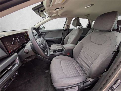 Used 2025 Kia K4 EX image 9
