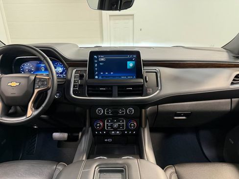 Used 2023 Chevrolet Tahoe High Country AWD/4WD image 18