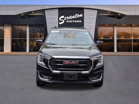 Certified 2023 GMC Terrain SLE w/ Driver Convenience Package AWD/4WD image 8