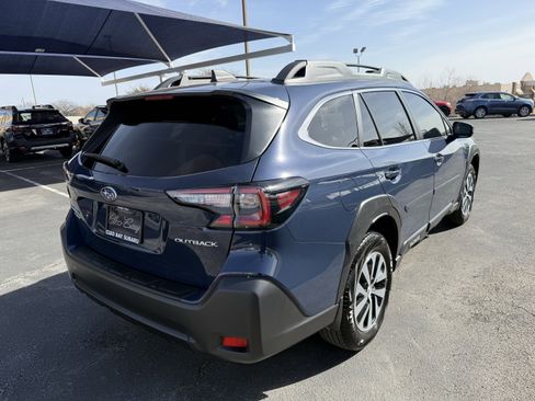 Certified 2025 Subaru Outback Premium w/ Popular Package #1A image 7