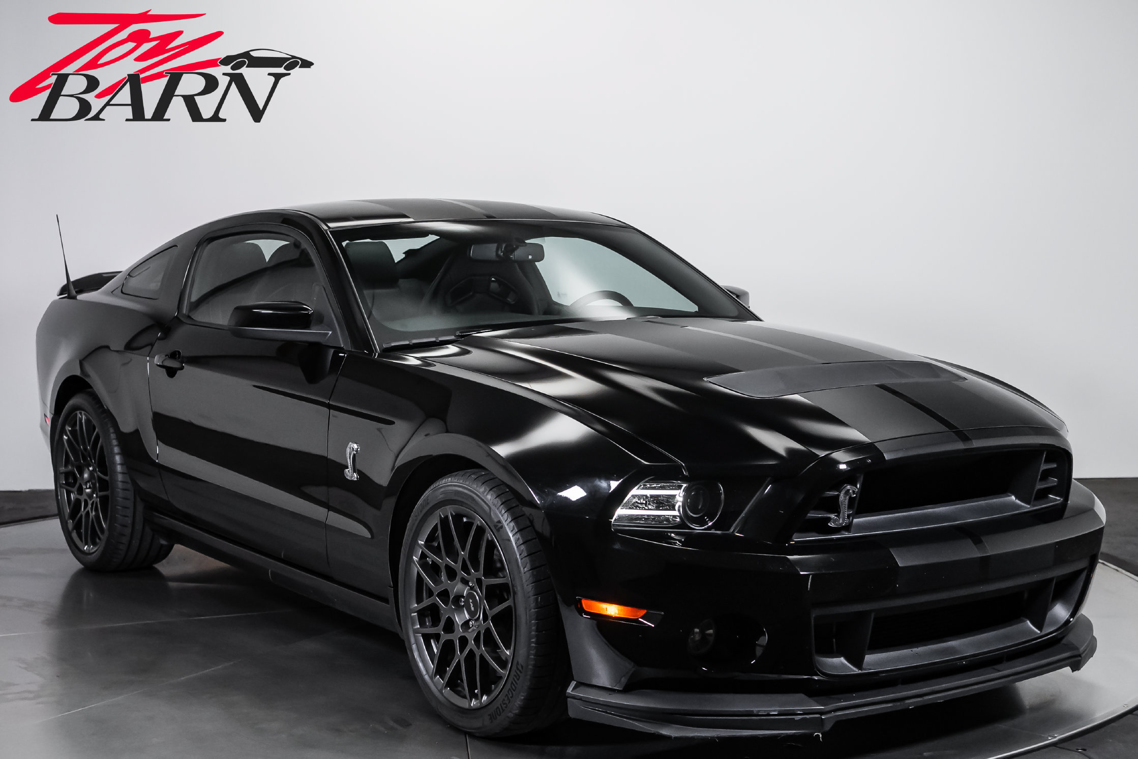 Used 2013 Ford Mustang Shelby GT500 RWD image 7