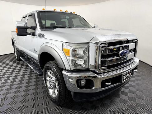 Used 2011 Ford F250 Lariat w/ Lariat Interior Pkg AWD/4WD image 5