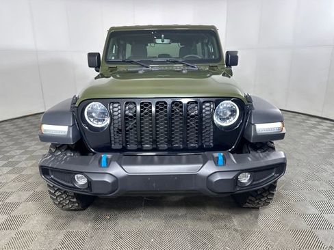 Used 2023 Jeep Wrangler Unlimited w/ 8.4" Radio Group image 8