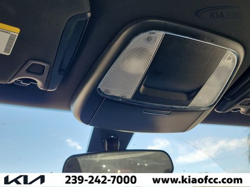 Used 2022 Dodge Charger SXT RWD image 21