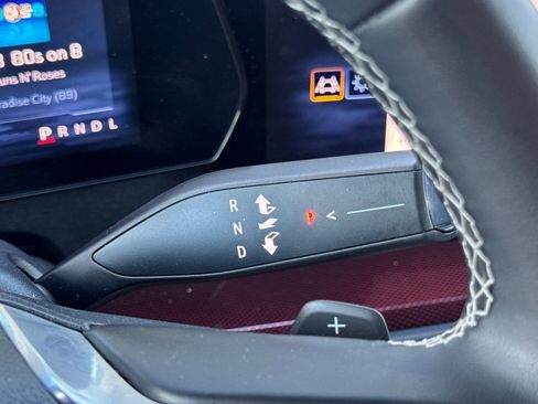 Used 2025 Chevrolet Traverse Z71 image 35