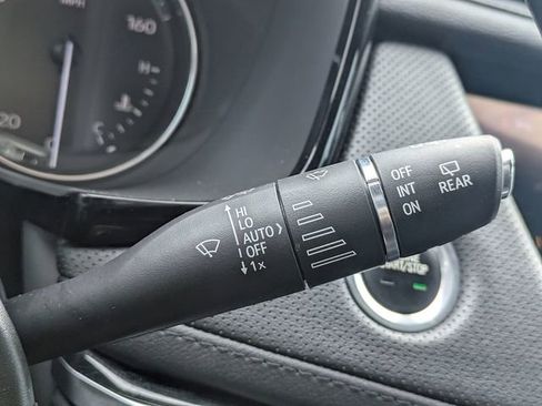 Used 2020 Cadillac XT5 Premium Luxury FWD image 33