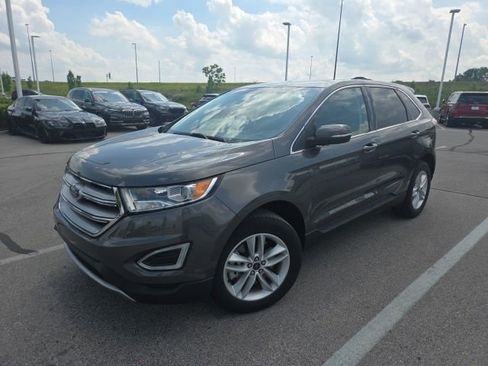 Used 2017 Ford Edge SEL w/ Class II Trailer Tow Package AWD/4WD image 4