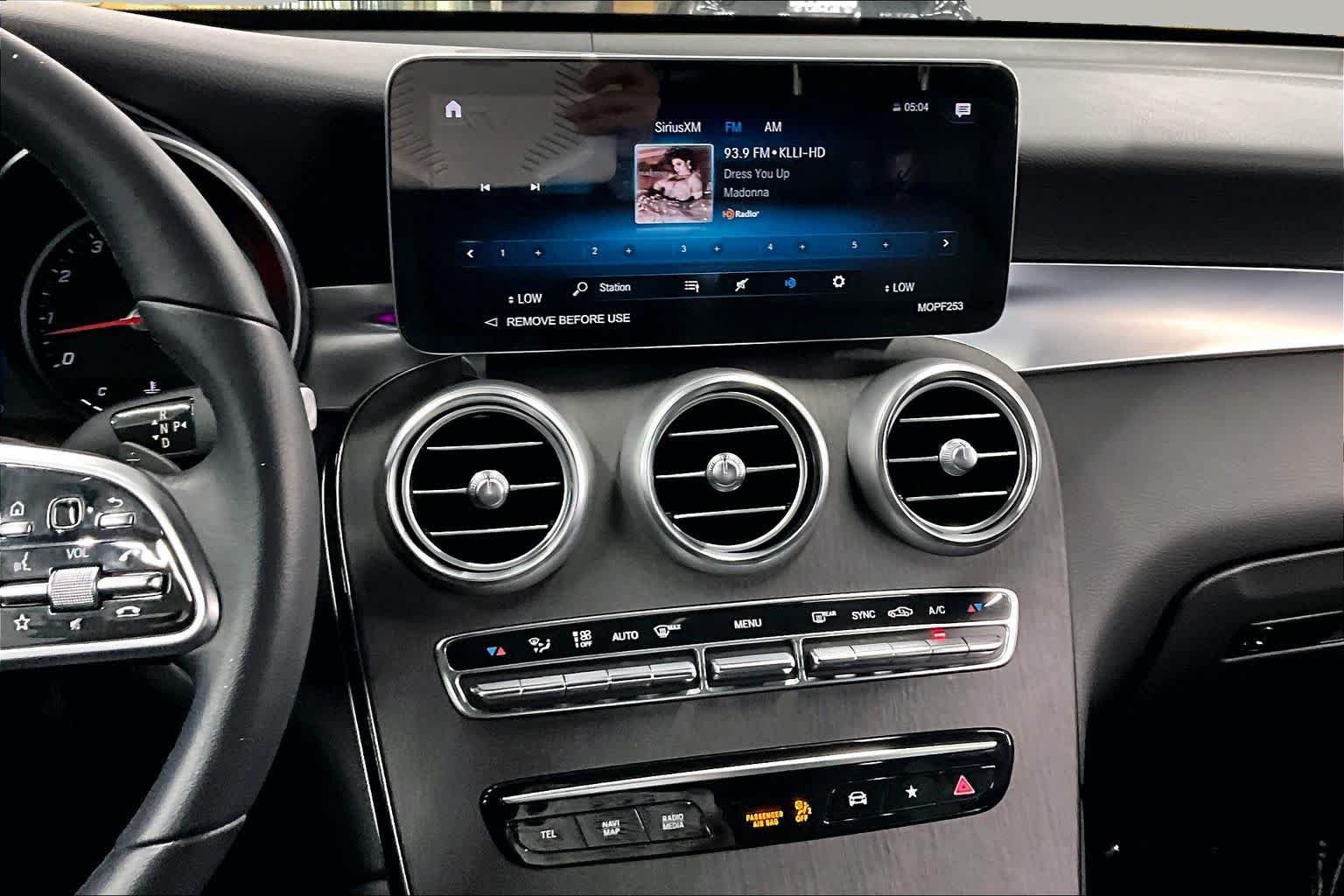 Used 2022 Mercedes-Benz GLC 300 image 6