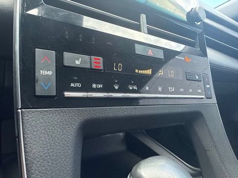 Used 2019 Toyota Avalon XSE FWD image 23