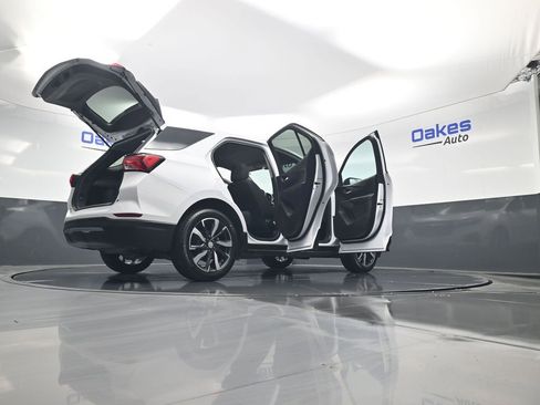 Used 2022 Chevrolet Equinox LT w/ LPO, Blackout Package image 59