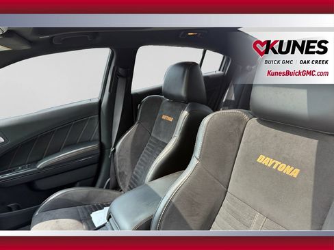 Used 2017 Dodge Charger R/T RWD image 23