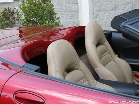 Used 2002 Chevrolet Corvette Convertible w/ Preferred Equipment Group2 RWD image 25