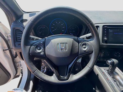 Used 2021 Honda HR-V Sport image 10