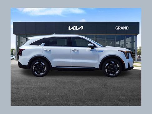 New 2026 Kia Sorento EX AWD/4WD image 1