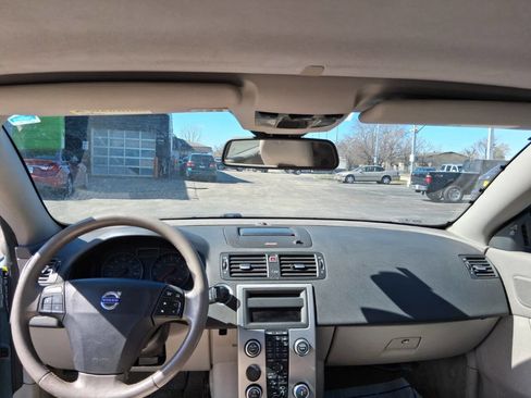 Used 2009 Volvo C70 T5 image 9