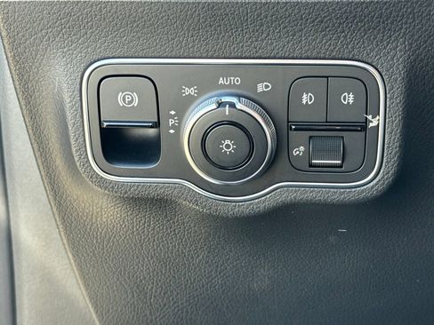 Certified 2021 Mercedes-Benz GLA 250 image 23
