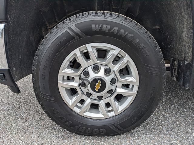Used 2025 Chevrolet Silverado 2500 LT AWD/4WD image 10