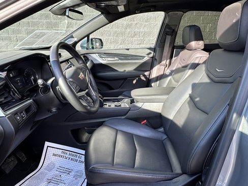 Certified 2025 Cadillac XT5 Premium Luxury image 16