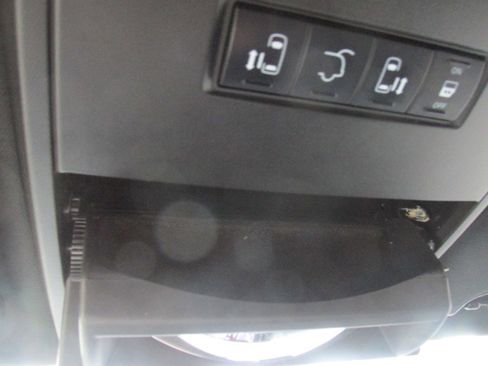 Used 2019 Dodge Grand Caravan GT FWD image 25