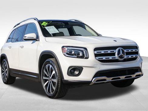 Used 2022 Mercedes-Benz GLB 250 image 3