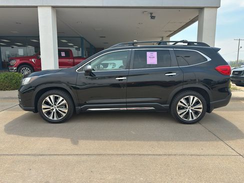 Used 2019 Subaru Ascent Touring image 4