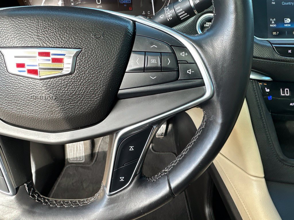 Used 2017 Cadillac XT5 Premium Luxury AWD/4WD image 11