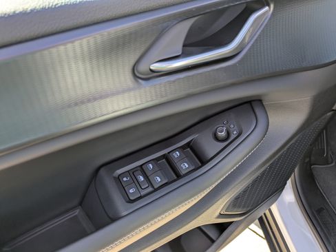 New 2025 Jeep Grand Cherokee L Altitude image 10