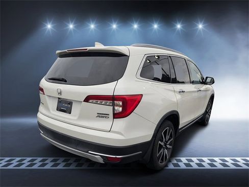 Used 2019 Honda Pilot Touring image 3