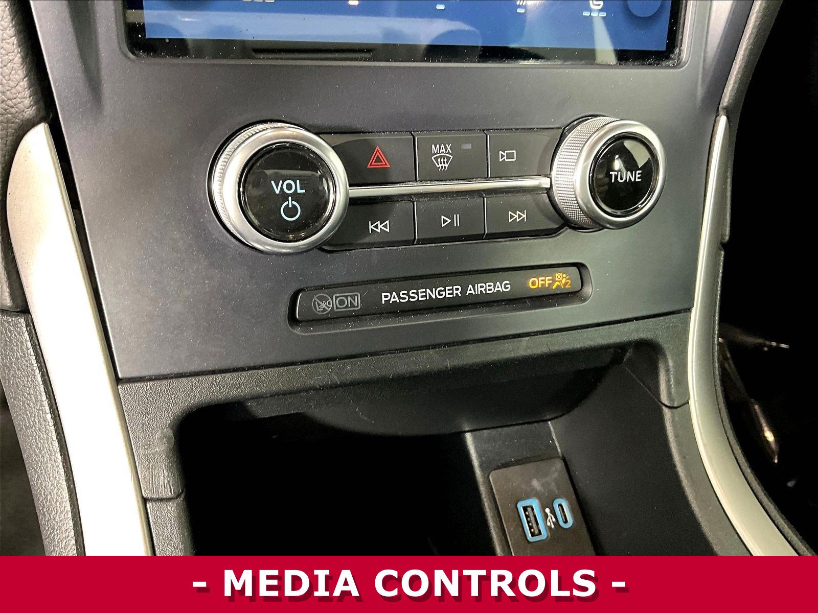 Used 2022 Ford Edge ST-Line AWD/4WD image 38