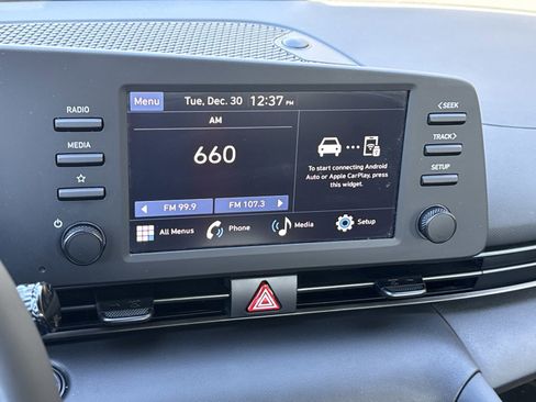 Certified 2025 Hyundai Elantra Sport image 22