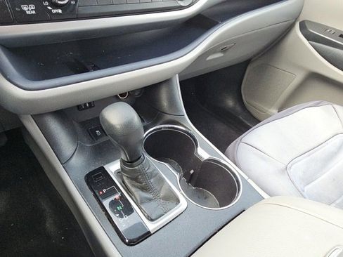 Used 2014 Toyota Highlander Plus image 11