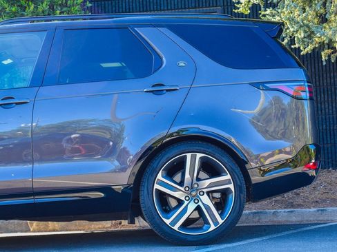 Used 2023 Land Rover Discovery HSE R-Dynamic image 10