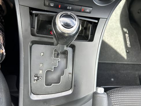 Used 2012 MAZDA MAZDA3 i Touring FWD image 27