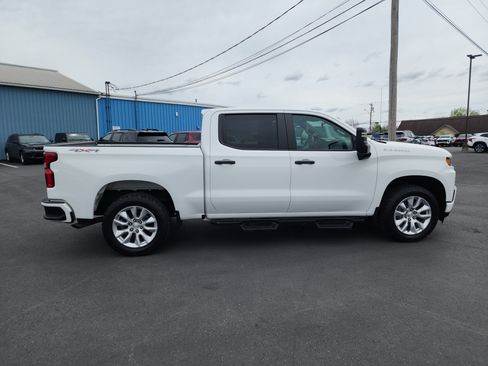Used 2021 Chevrolet Silverado 1500 Custom AWD/4WD image 9