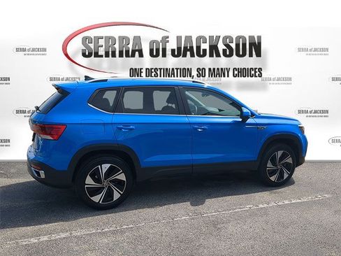 Used 2024 Volkswagen Taos SE AWD/4WD image 10