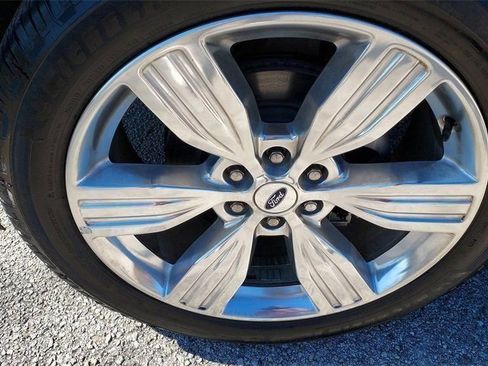 Certified 2022 Ford Expedition Platinum image 9