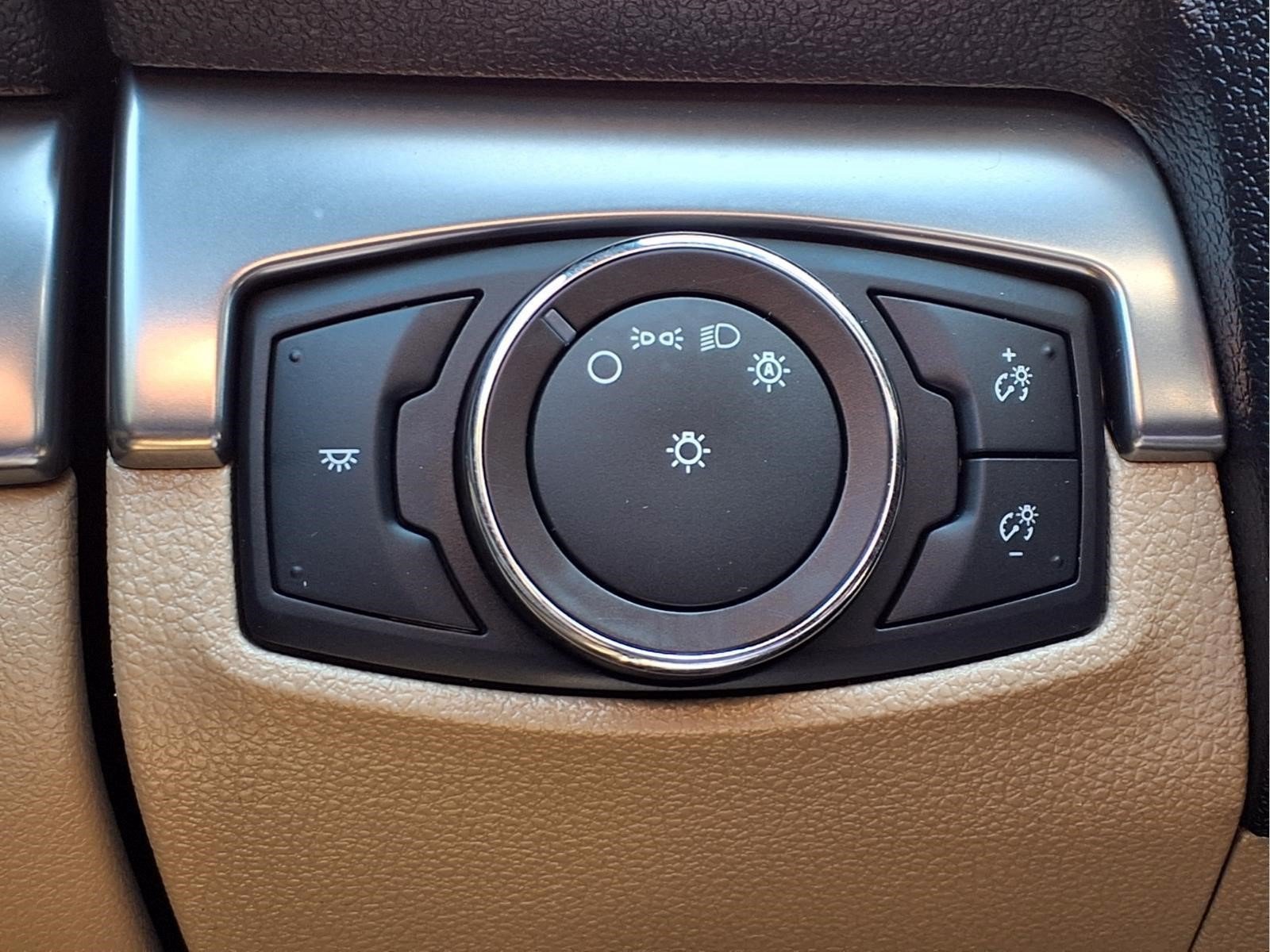 Used 2017 Ford Explorer FWD image 24