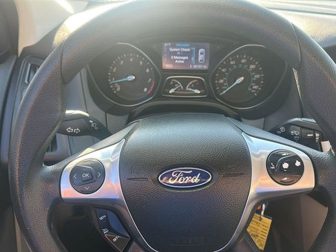 Used 2014 Ford Focus SE FWD image 12