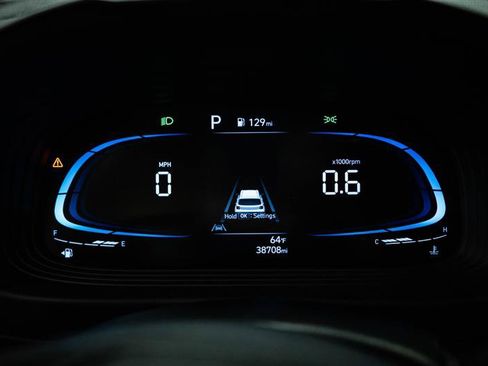 Used 2024 Hyundai Venue SEL FWD image 15