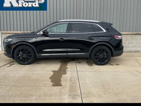 Used 2023 Lincoln Nautilus Reserve w/ Equipment Group 202A image 2