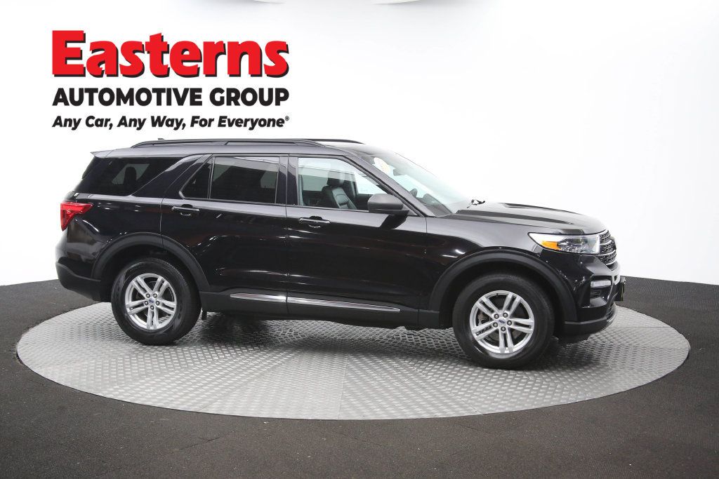 Used 2022 Ford Explorer XLT w/ Equipment Group 202A AWD/4WD image 43