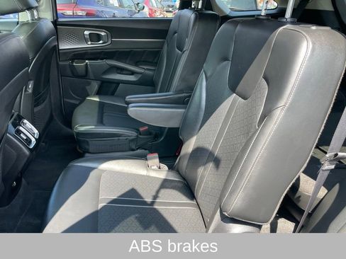 Used 2022 Kia Sorento SX image 7