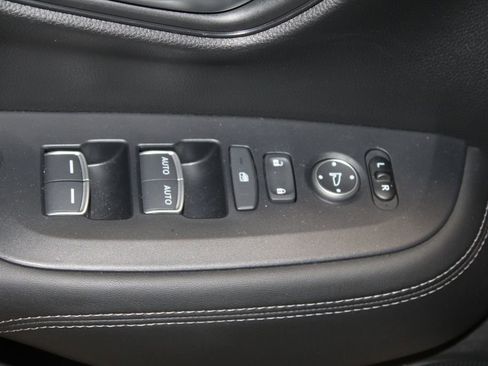 Certified 2025 Honda HR-V EX-L image 10