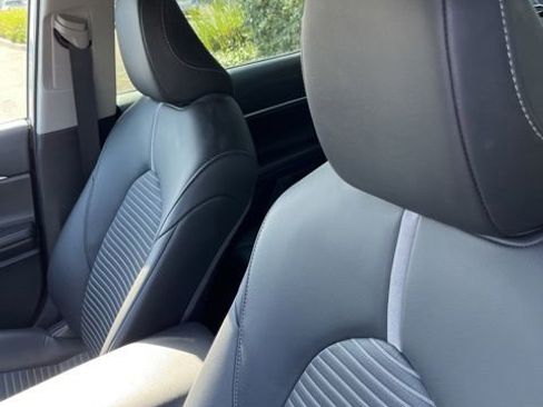Used 2023 Toyota Camry SE FWD image 11