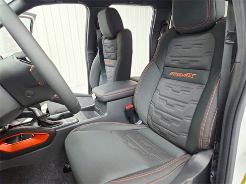 New 2026 Nissan Frontier PRO-4X w/ Pro-4x Convenience Package image 19